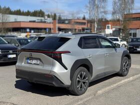 Toyota bZ4X vaihtoauto