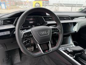 Audi Q8 e-tron vaihtoauto