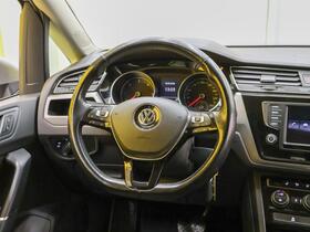 Volkswagen Touran vaihtoauto