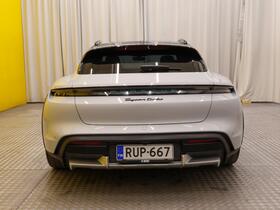 Porsche Taycan vaihtoauto