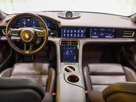 Porsche Taycan vaihtoauto