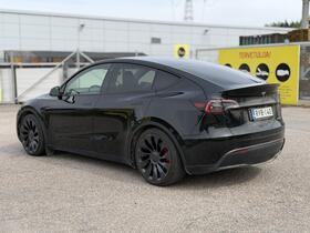 Tesla Model Y vaihtoauto
