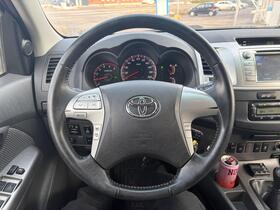 Toyota Hilux vaihtoauto