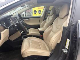 Tesla Model S vaihtoauto