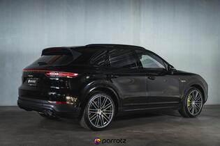Porsche Cayenne vaihtoauto