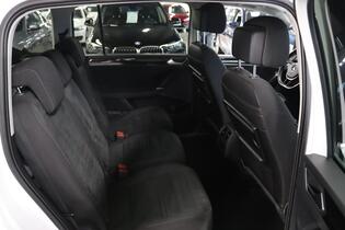 Volkswagen Touran vaihtoauto