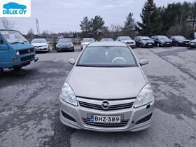Opel Astra vaihtoauto