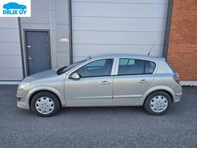 Opel Astra vaihtoauto