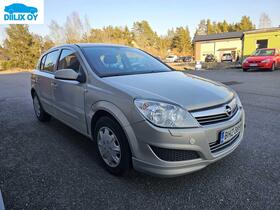 Opel Astra vaihtoauto