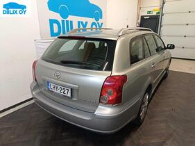 Toyota Avensis vaihtoauto