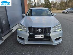 Toyota Crown vaihtoauto