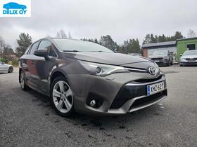 Toyota Avensis vaihtoauto