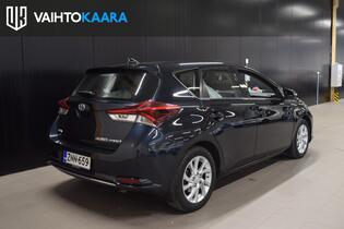 Toyota Auris vaihtoauto