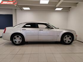Chrysler 300C vaihtoauto