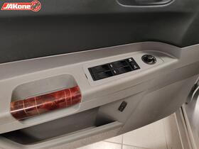 Chrysler 300C vaihtoauto