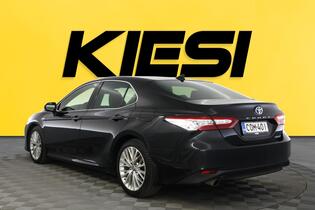 Toyota Camry vaihtoauto