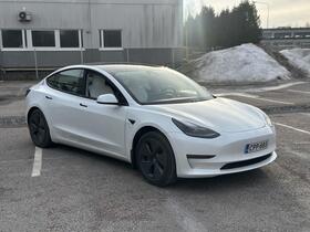 Tesla Model 3 vaihtoauto