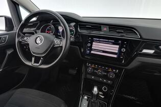 Volkswagen Touran vaihtoauto