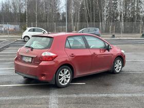 Toyota Auris vaihtoauto