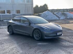 Tesla Model 3 vaihtoauto
