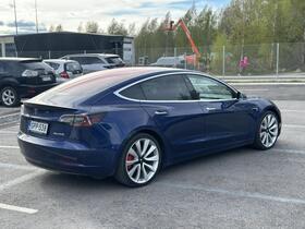 Tesla Model 3 vaihtoauto