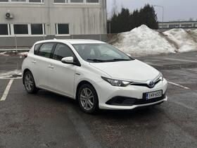 Toyota Auris vaihtoauto