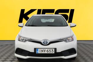 Toyota Auris vaihtoauto