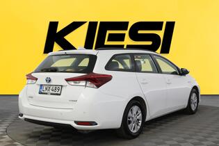 Toyota Auris vaihtoauto