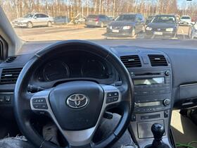 Toyota Avensis vaihtoauto