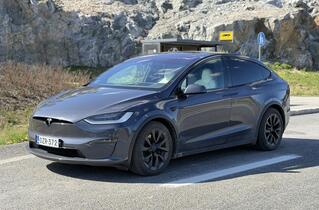 Tesla Model X vaihtoauto