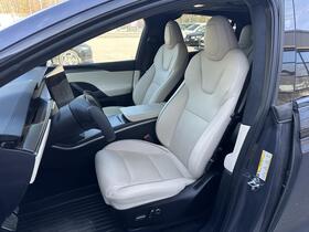 Tesla Model X vaihtoauto