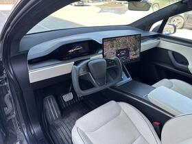Tesla Model X vaihtoauto