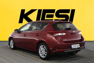 Toyota Auris vaihtoauto