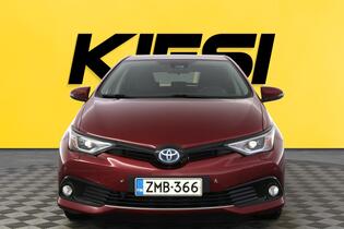 Toyota Auris vaihtoauto