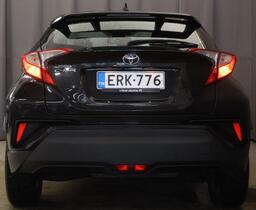 Toyota C-HR vaihtoauto