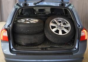 Volvo V70 vaihtoauto