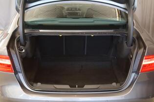 Jaguar XE vaihtoauto