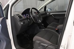 Volkswagen Touran vaihtoauto