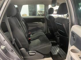 Mitsubishi Grandis vaihtoauto