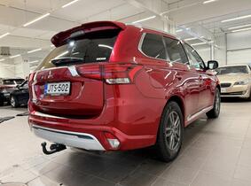 Mitsubishi Outlander PHEV vaihtoauto