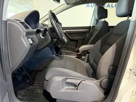 Volkswagen Touran vaihtoauto