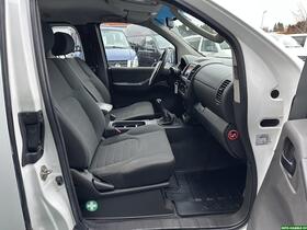 Nissan Navara vaihtoauto