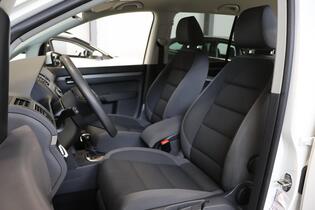 Volkswagen Touran vaihtoauto