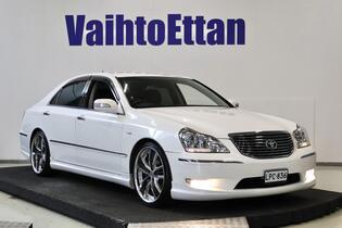 Toyota Crown vaihtoauto