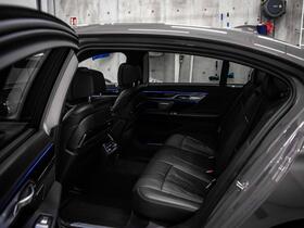BMW 745 vaihtoauto
