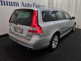 Volvo V70 vaihtoauto