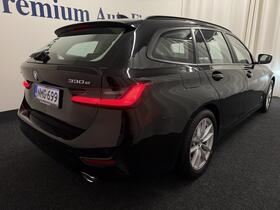 BMW 330 vaihtoauto