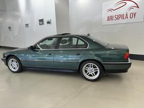 BMW 735 vaihtoauto