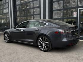 Tesla Model S vaihtoauto