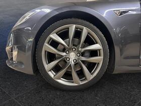 Tesla Model S vaihtoauto